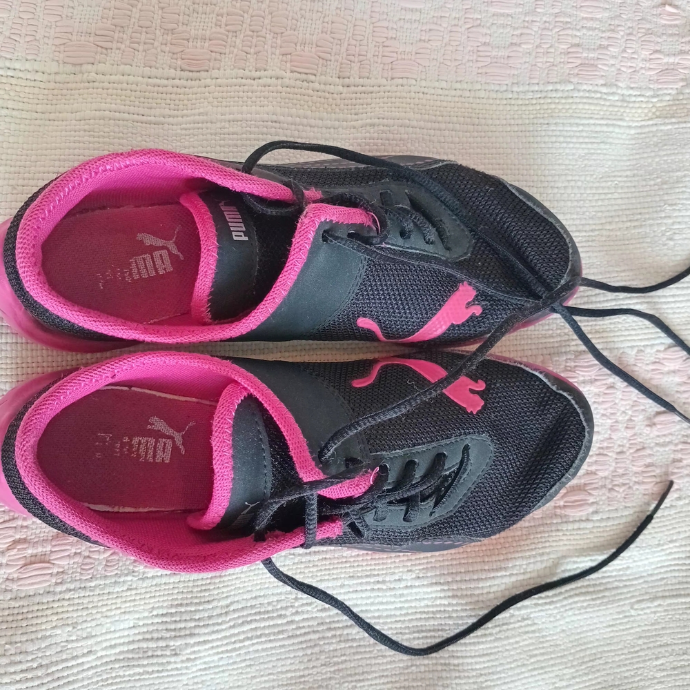 Puma Women's Espadrilles in Black and Pink